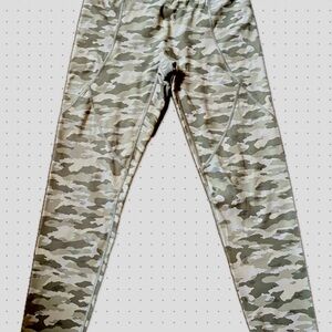 Aerie Chill. Play. Move. High-Waisted Camo Leggings - Size L